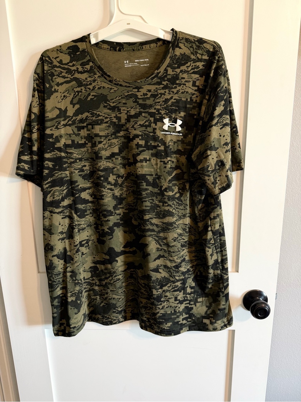 Under Armour Olive Green & Black Camo Short Sleeve Tee